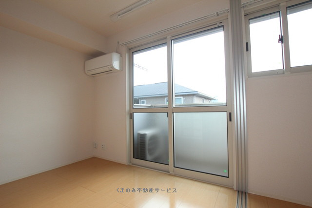 居室・リビング　リビングです セゾンコート　203号室　2014/11/24