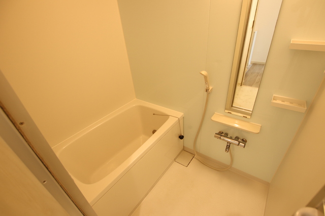 バス・シャワールーム　追い焚き付きバス♪