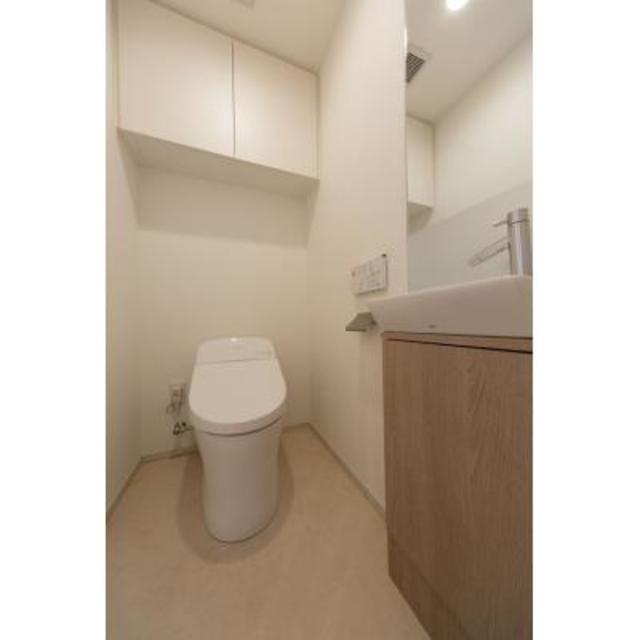 トイレ　※写真は同タイプ住戸です。