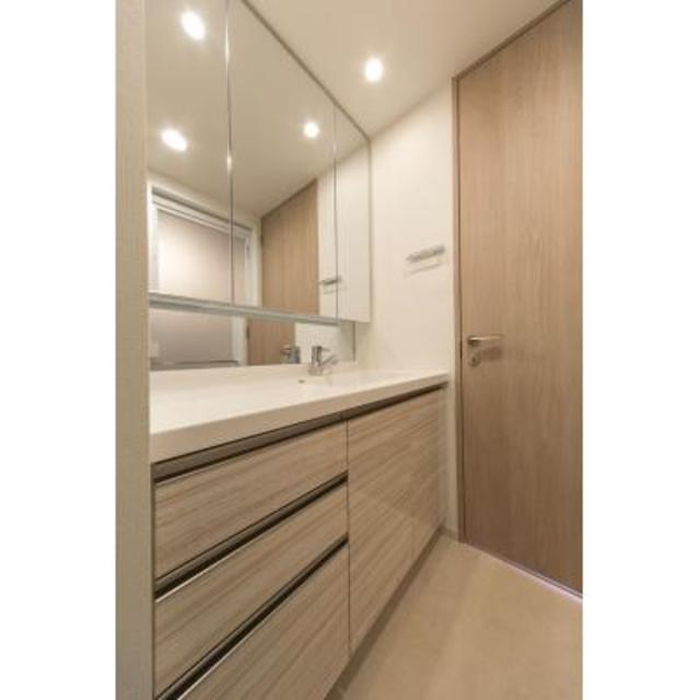 洗面設備　※写真は同タイプ住戸です。