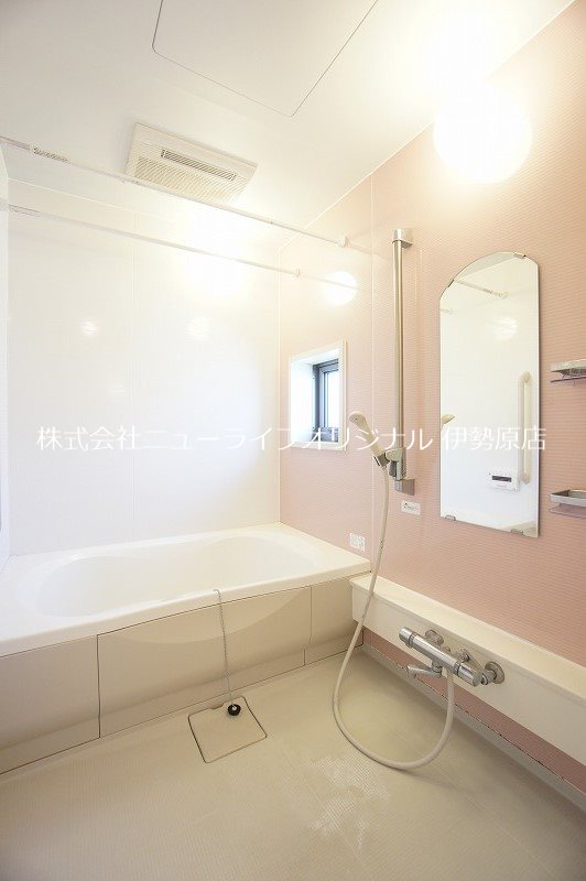 バス・シャワールーム　※同建物他部屋になります。現状優先です。