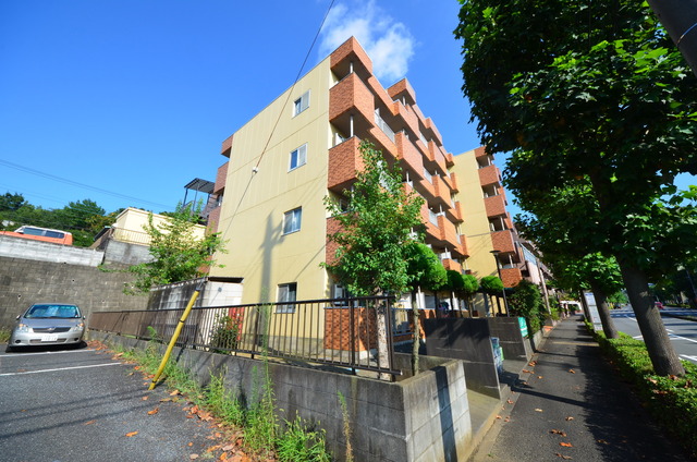 建物外観　★緑の多い、住みよいエリアに建つマンション★