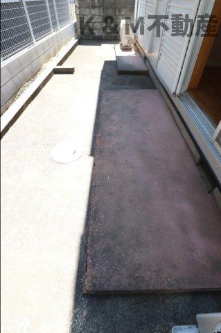 バルコニー　バルコニーからの眺めを楽しみながら食事をしませんか