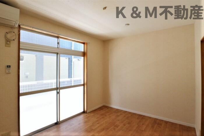 居室・リビング　ゆったり過ごせる居間です