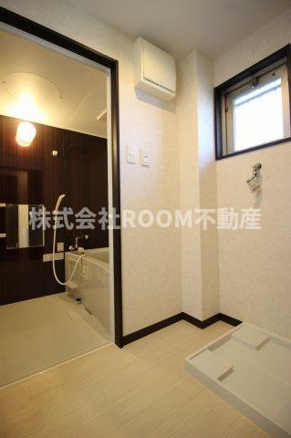 洗面設備　コンパクトで使いやすい洗面所