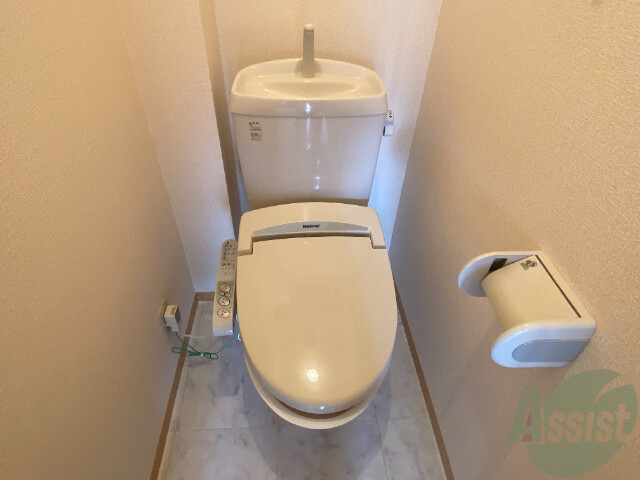トイレ　トイレは、嬉しいウォッシュレット付きです。