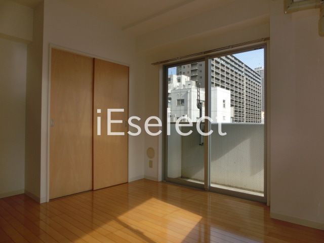 その他部屋・スペース　別角度からの洋室。