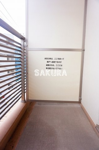 バルコニー　便利で嬉しいバルコニー付きです♪