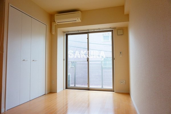 居室・リビング　使いやすい形の為、レイアウトを楽しめます♪