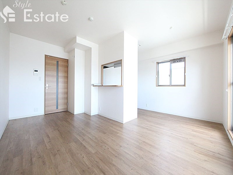 居室・リビング　内装