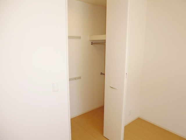 収納　ワンステップクローゼット