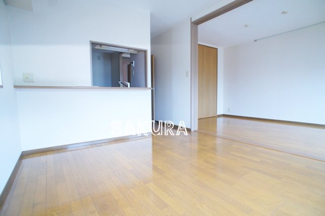 居室・リビング　使いやすい形の為、レイアウトを楽しめます♪