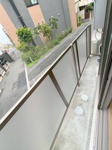 バルコニー　お洗濯にも便利なバルコニー付き