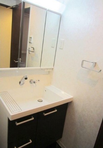 洗面設備　同タイプのお写真です