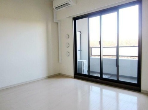 居室・リビング　同タイプのお写真です