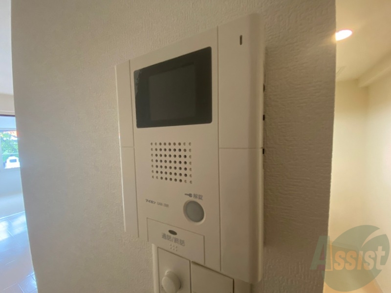 セキュリティ　ＴＶモニター付インターホンです。来客者の顔が見えるので安心！