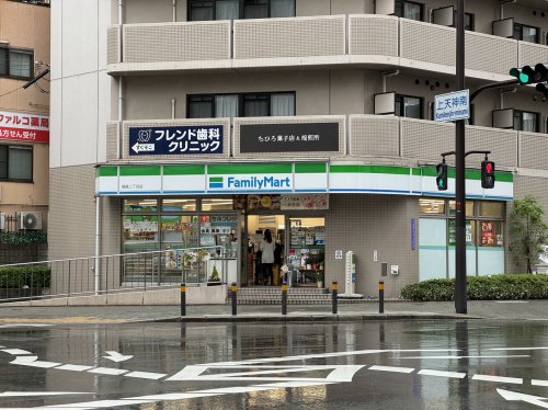 コンビニ　ファミリーマート 福島二丁目店（コンビニ）まで445m