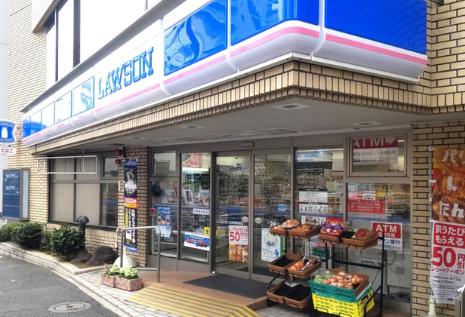 コンビニ　ローソン北参道駅前店（コンビニ）まで247m