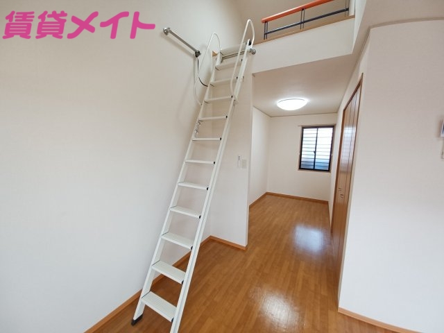 その他部屋・スペース　同物件反転タイプの画像です