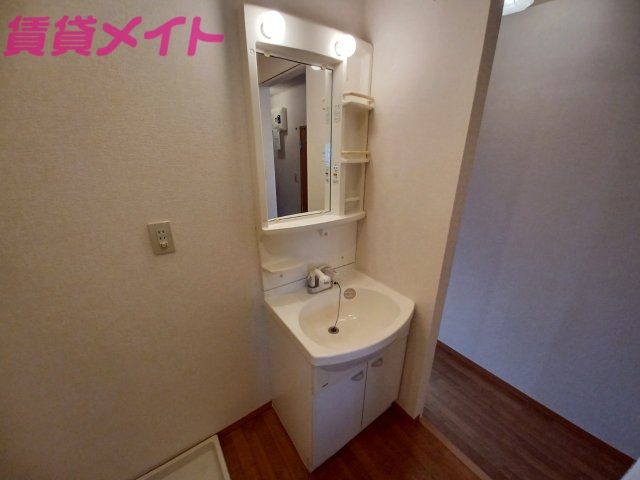 洗面設備　同物件反転タイプの画像です