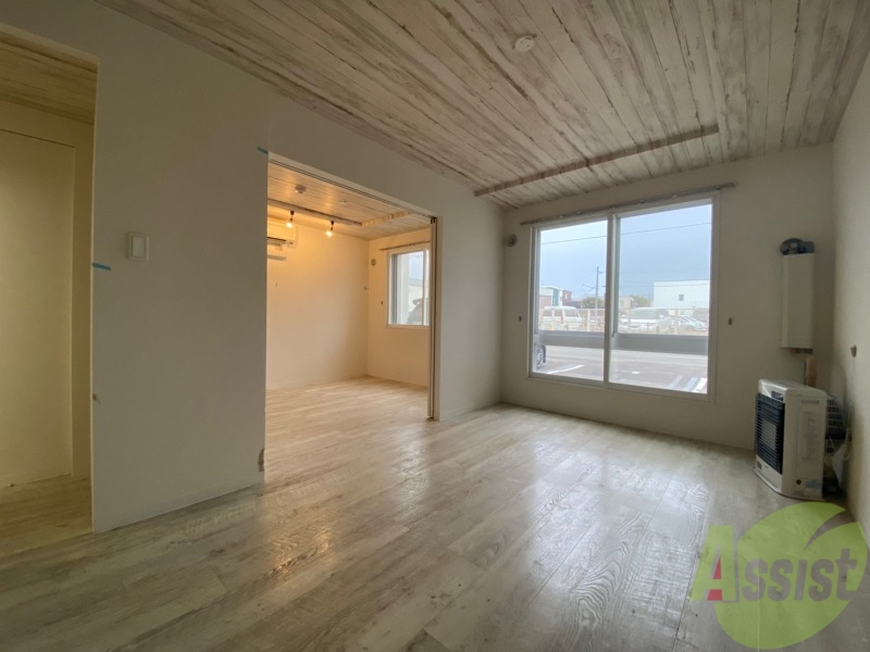 居室・リビング　広くてキレイなお部屋が広がっていて、充実した生活が送れそう。