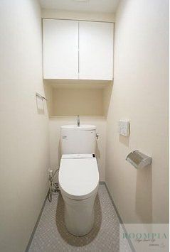 トイレ　写真は同マンション別号室のものとなります。