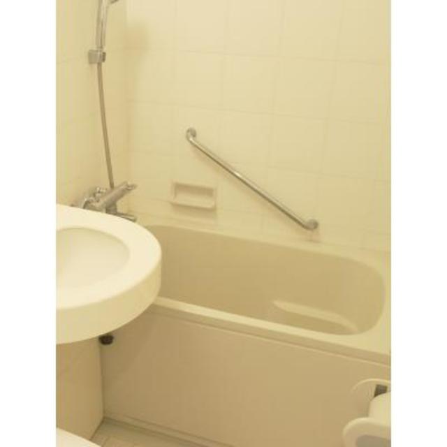 バス・シャワールーム　※写真は同タイプ住戸です。