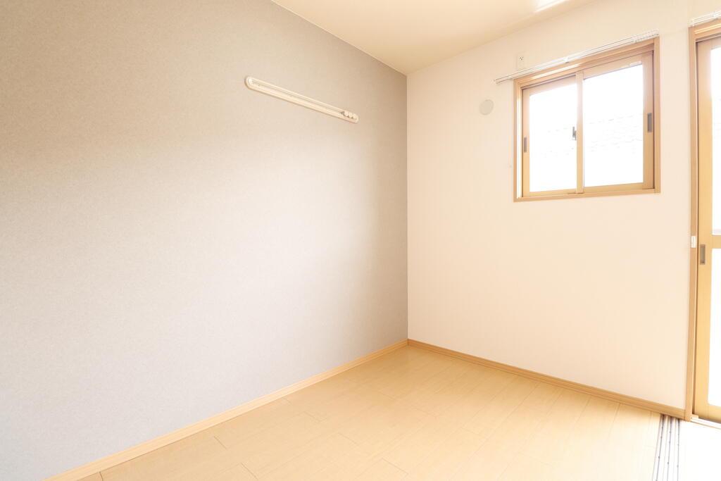 その他部屋・スペース　3帖の洋室です♪