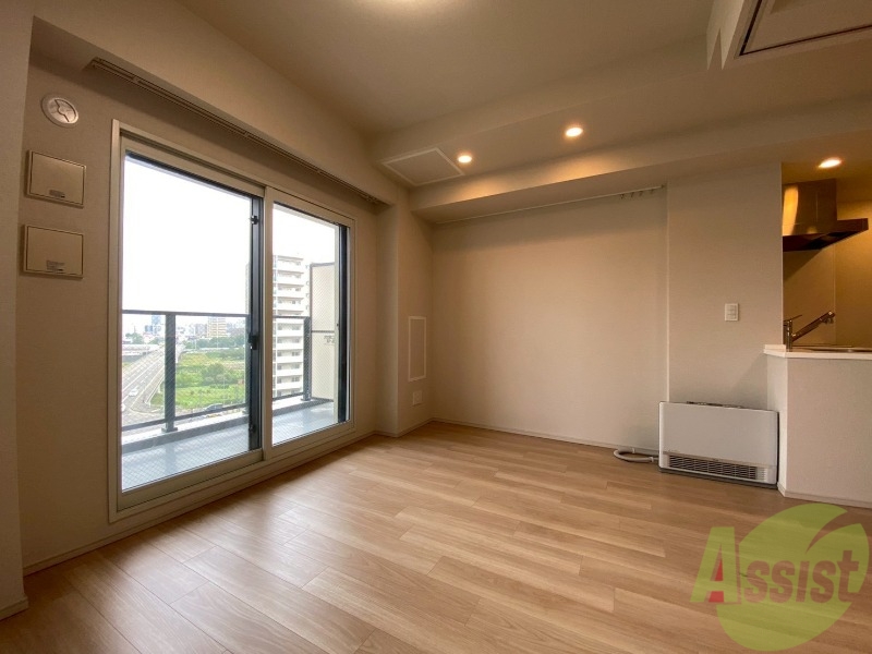居室・リビング　広くてキレイなお部屋が広がっていて、充実した生活が送れそう。