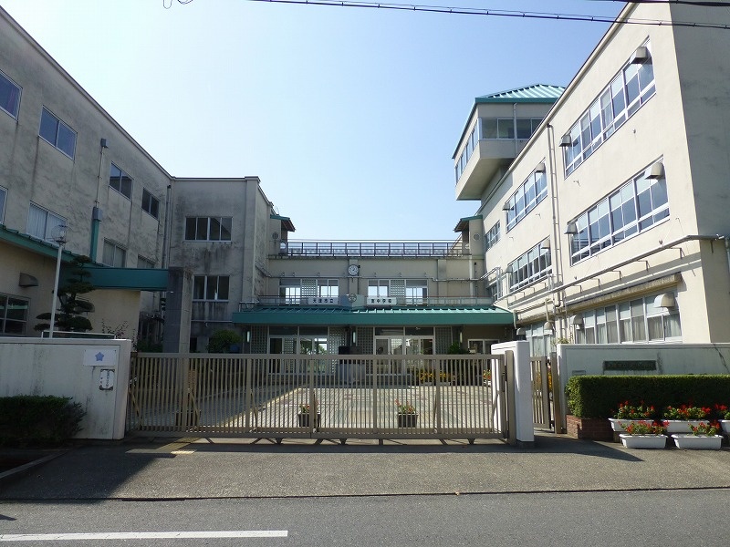 中学校　天理市立南中学校（中学校）まで1210m