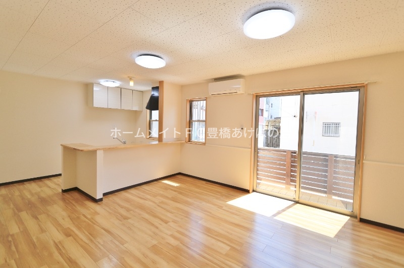 居室・リビング　同型別部屋写真