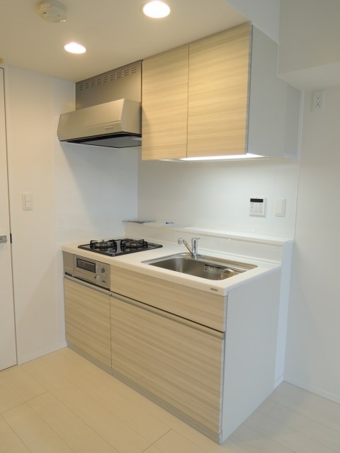 キッチン　※別部屋参考写真。現状優先です。