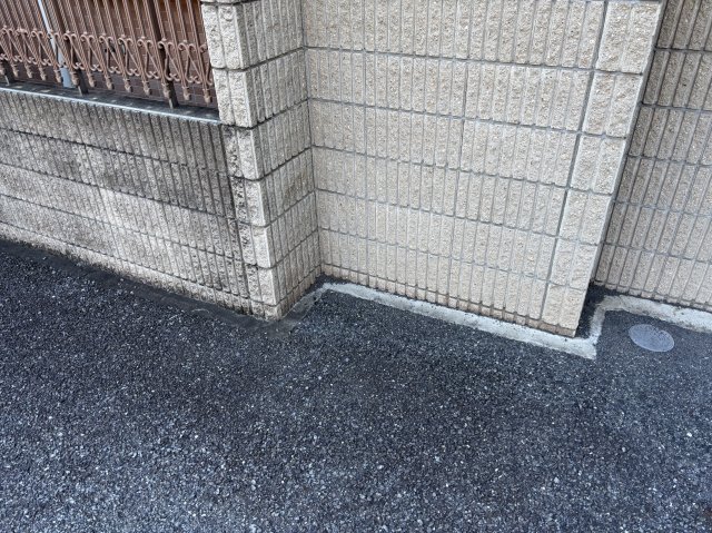 その他共有部分　曜日ごとに分けて朝8時にゴミ出しをお願いします。