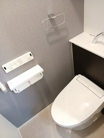 トイレ　清潔感のあるトイレです
