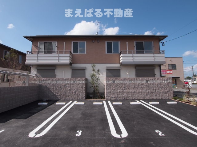 建物外観　買い物などに便利な立地