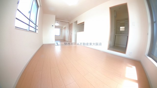 居室・リビング　同型商品内装イメージです