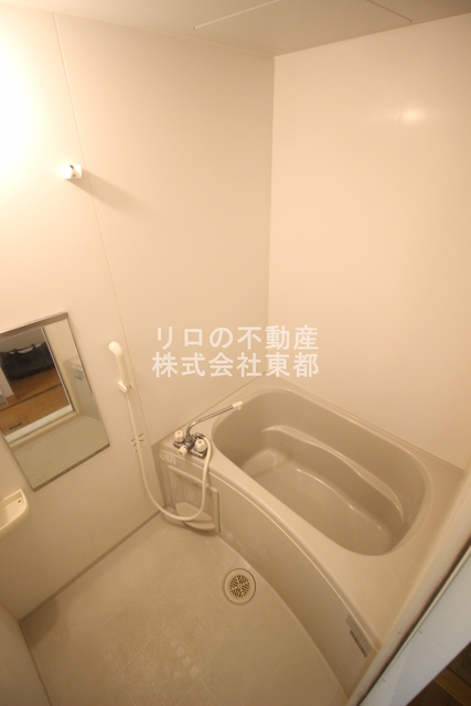 バス・シャワールーム　バストイレ別なのでゆったり癒しのバスタイムを満喫できます♪