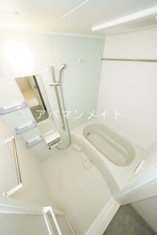 バス・シャワールーム　浴室乾燥機付き