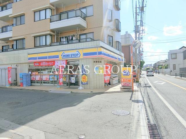 コンビニ　ミニストップ芝久保2丁目店（コンビニ）まで200m