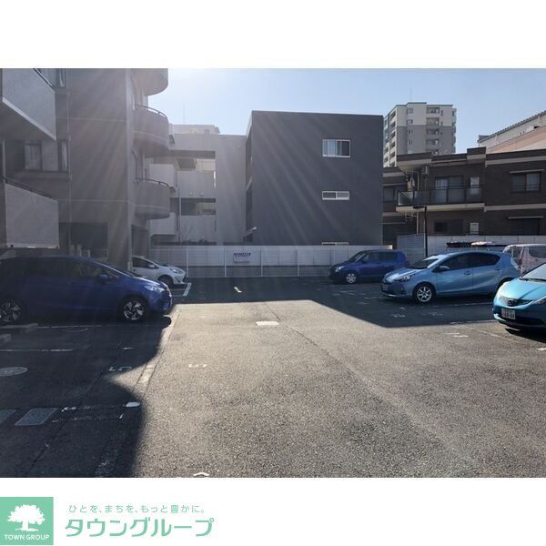 駐車場　駐車場