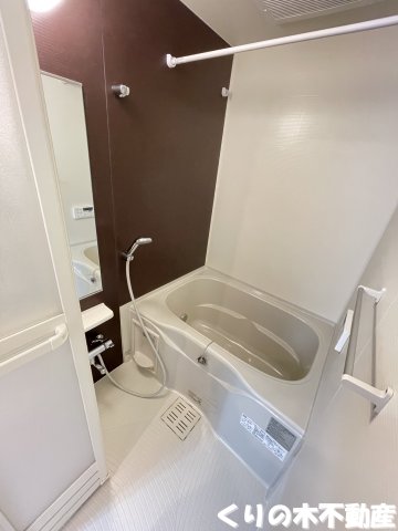バス・シャワールーム　反転同タイプのお部屋です（現況を優先します）
