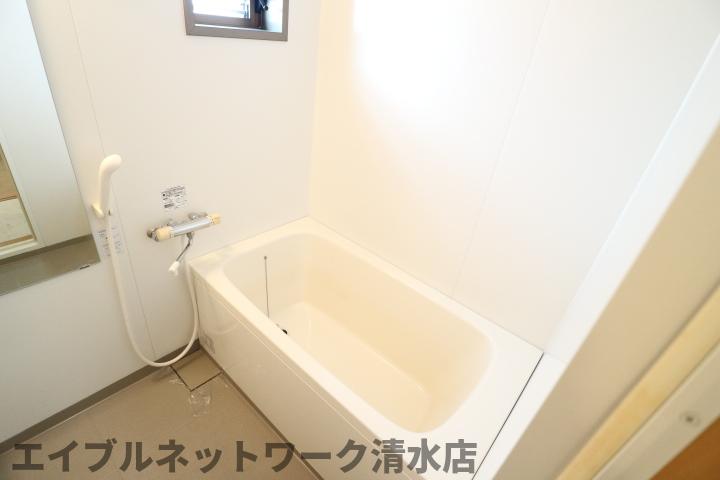 バス・シャワールーム　きれいなお風呂です