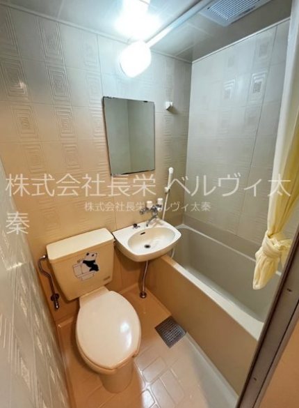 バス・シャワールーム　※写真は別部屋になります。