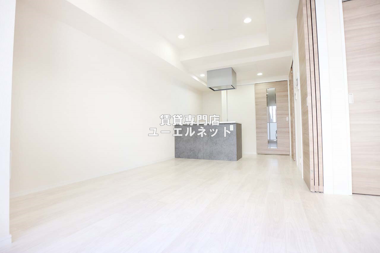 居室・リビング　ゆったりとくつろげる、落ち着きのある居室空間です