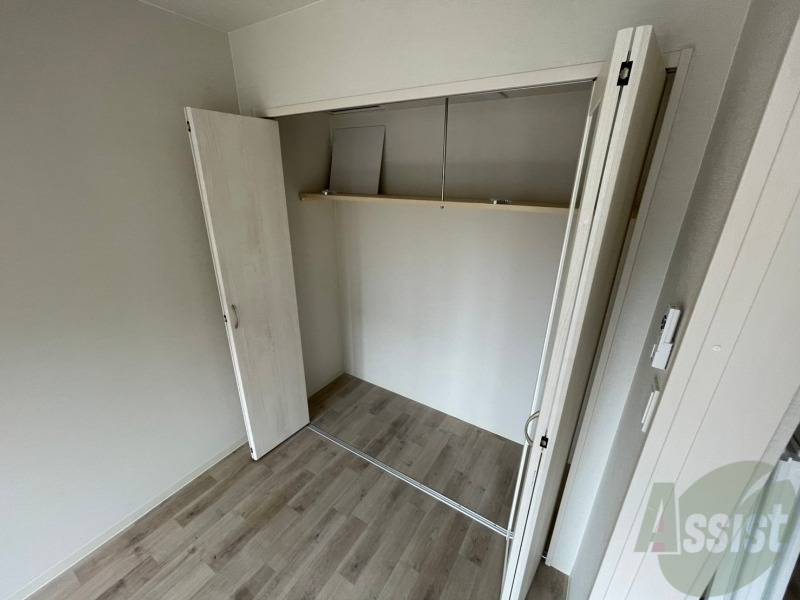 収納　寝室の収納です。部屋がすっきり片付きます。