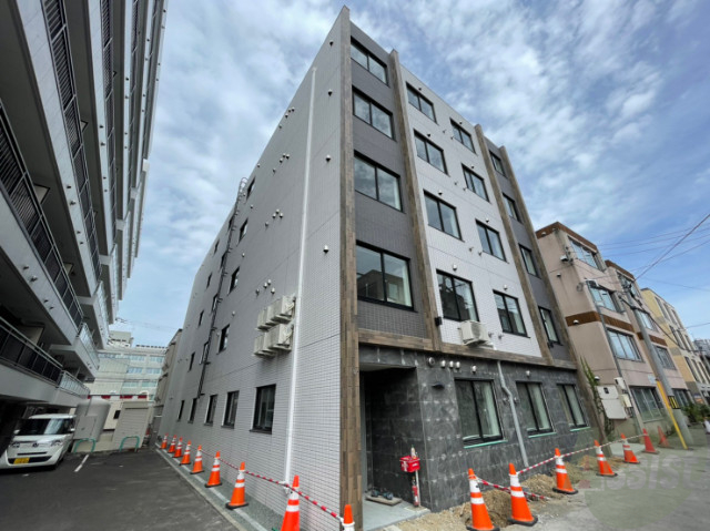 建物外観　札幌市中央区南八条西「グランメール南８西１０」