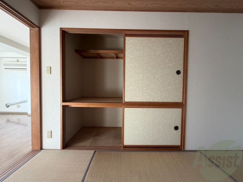 収納　クローゼットがありました。お洋服や荷物はここへ