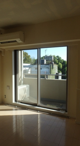 居室・リビング　別部屋の画像を使用しております。