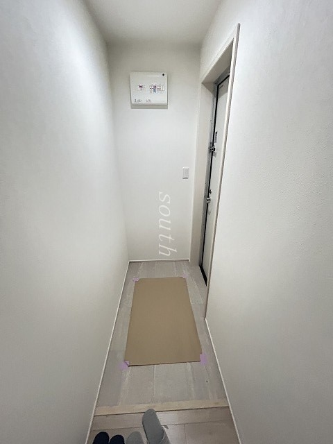 フジパレス松虫通WESTの玄関写真
