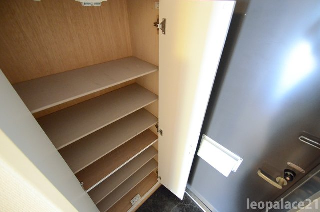 収納　実際のお部屋と異なる場合がございます。